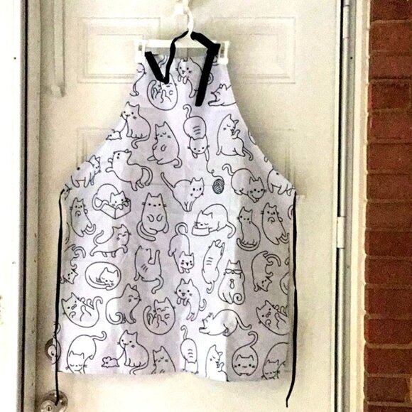 PLAYFUL CATS Apron Adjustable White with Black Cat Graphics Unisex 31 x 27 inch - Picture 2 of 11